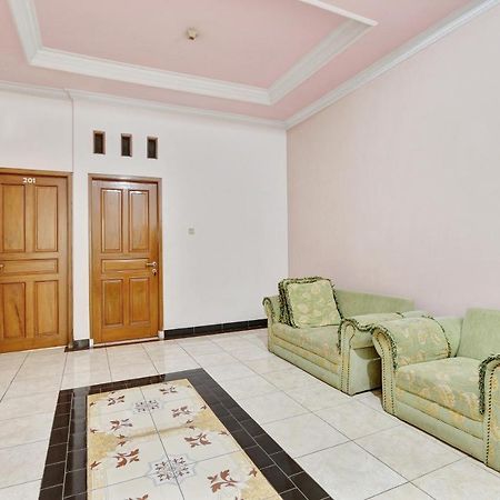 Hotel Wisma Ck Kebumen Extérieur photo