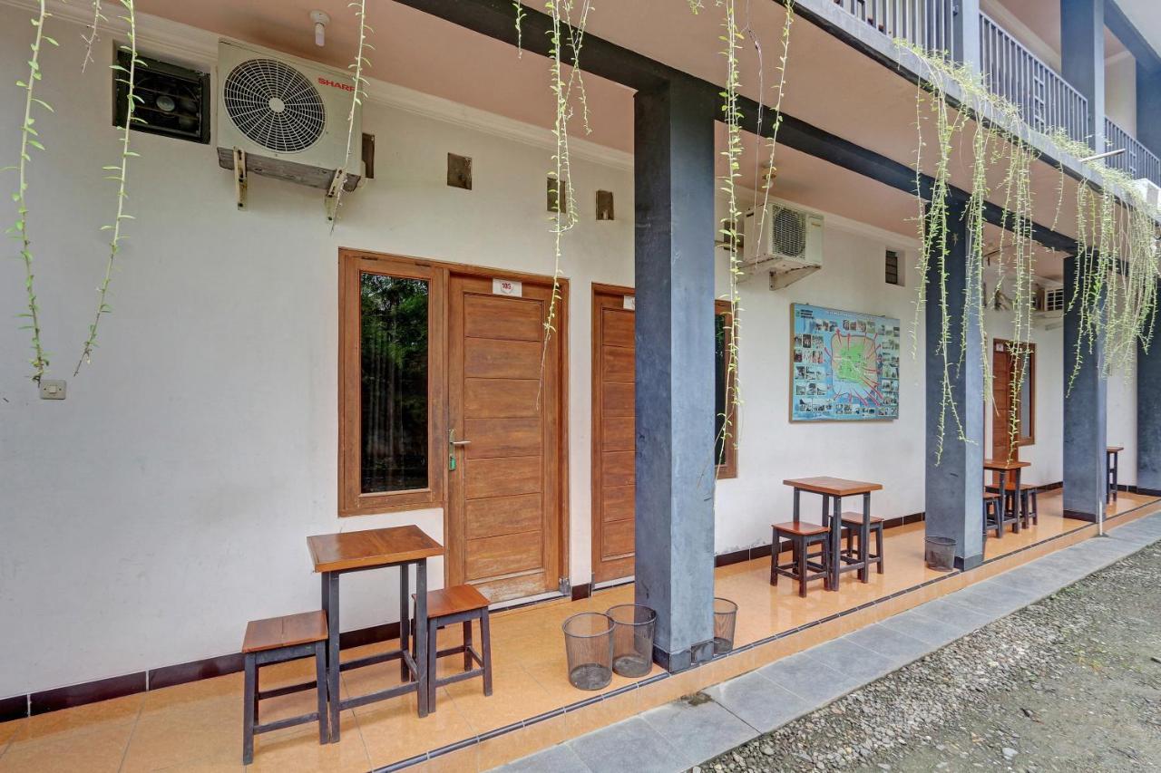 Hotel Wisma Ck Kebumen Extérieur photo