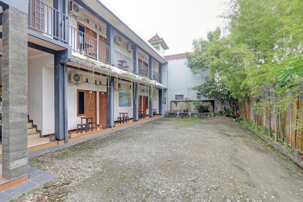 Hotel Wisma Ck Kebumen Extérieur photo